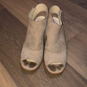Paul Green Willow Tan Booties